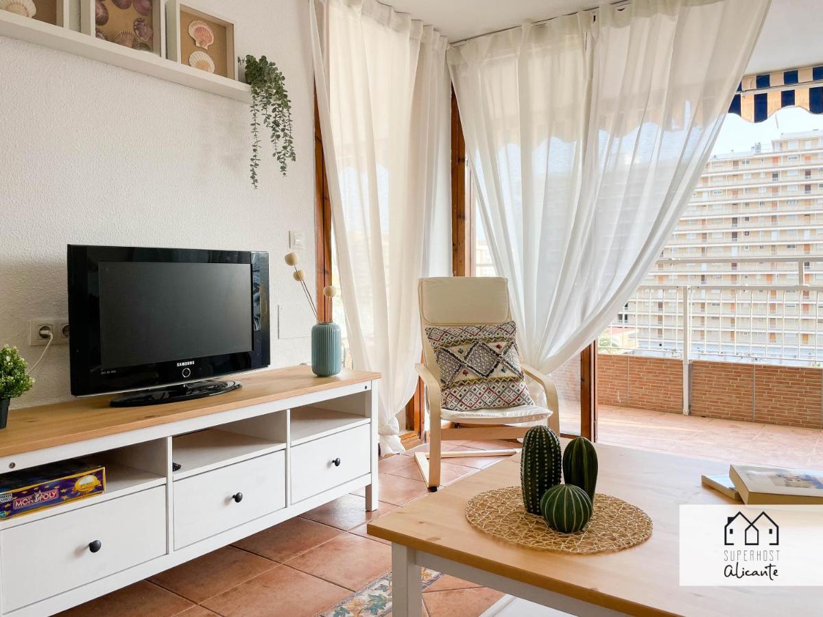 Muy Luminoso, Con Piscina Y A 5 Min De La Playa. Appartement